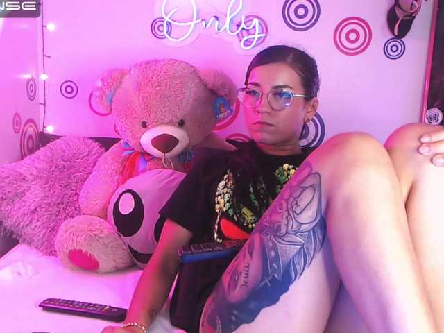 Live sex webcam photo for EliJass #273590212