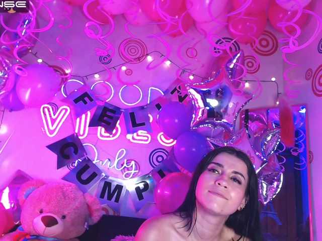 Live sex webcam photo for EliJass #273655502