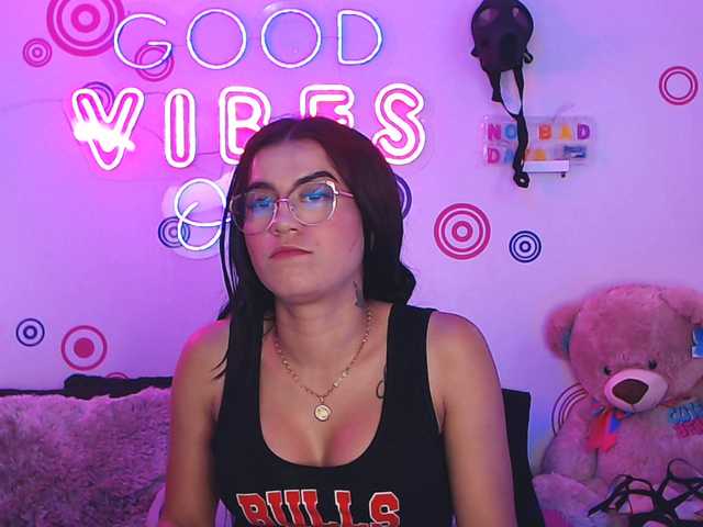 Live sex webcam photo for EliJass #274040372