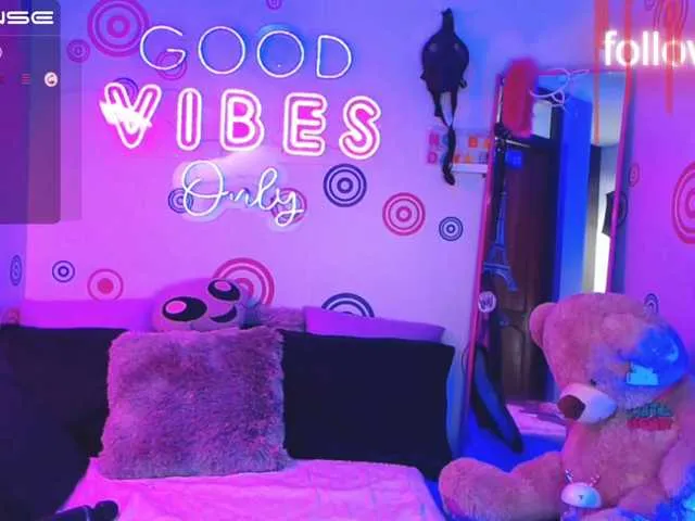 Live sex webcam photo for EliJass #274200016