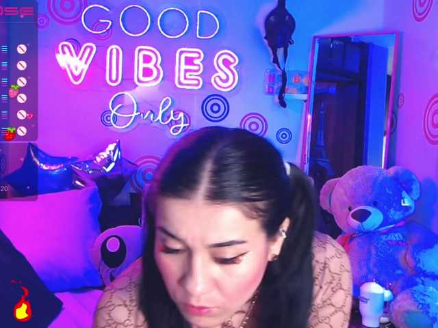 Live sex webcam photo for EliJass #274316430