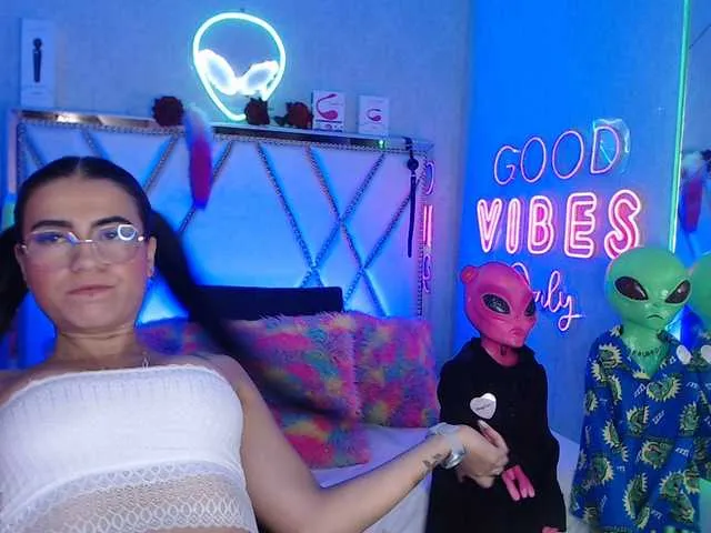 Live sex webcam photo for EliJass #275479989