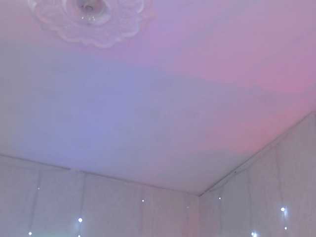 Live sex webcam photo for EliJass #275689452