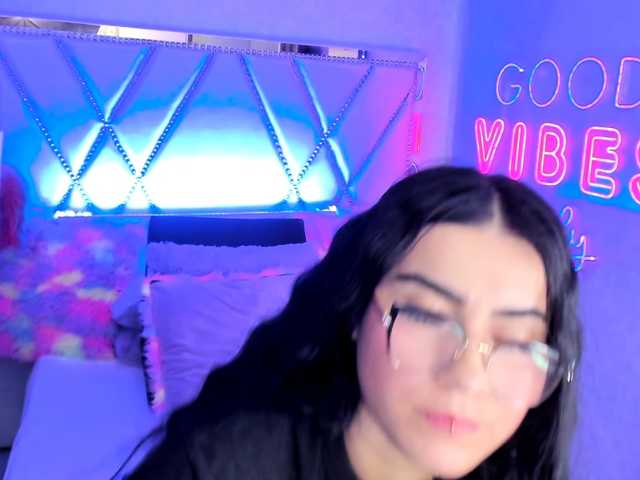 Live sex webcam photo for EliJass #276102056