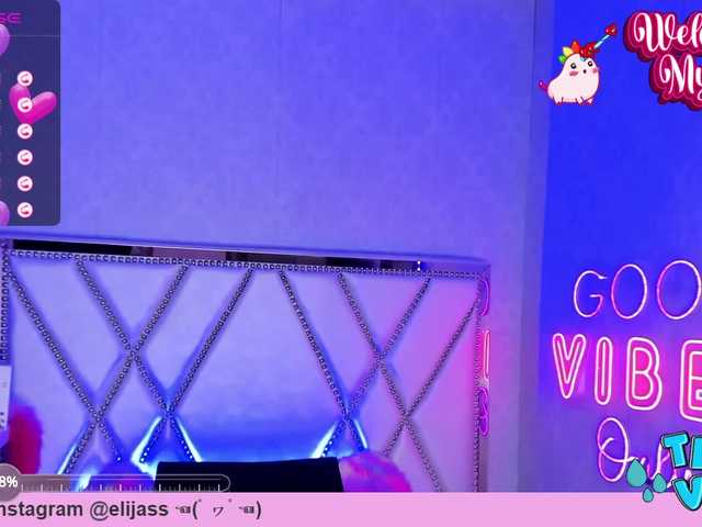 Live sex webcam photo for EliJass #276156136