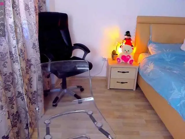 Live sex webcam photo for elinaxxx #272095482