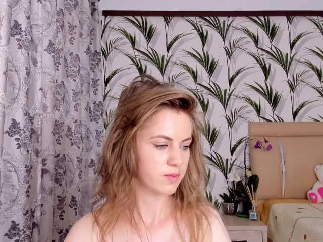 Live sex webcam photo for elinaxxx #276352844