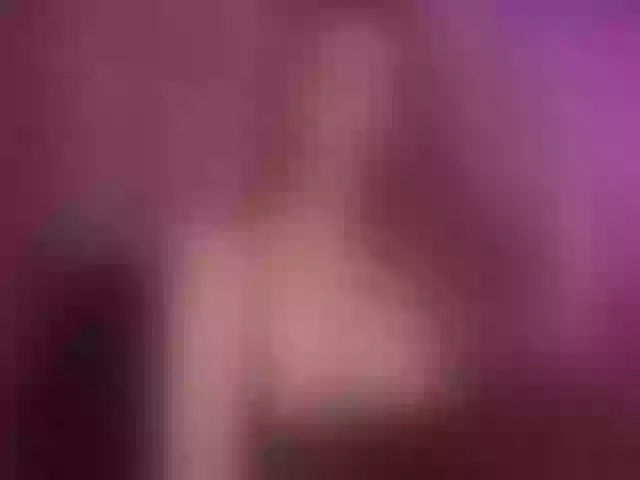 Live sex webcam photo for elinaxxx #290772590