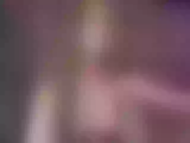 Live sex webcam photo for elinaxxx #291999157