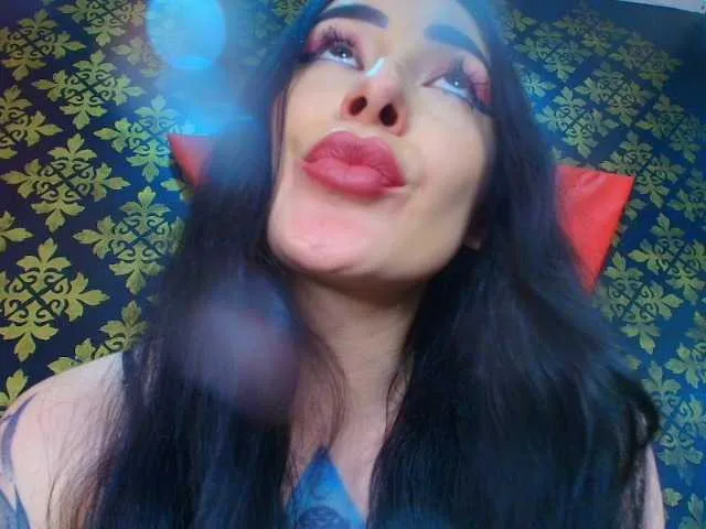 Live sex webcam photo for elinne-hendrix #292103339