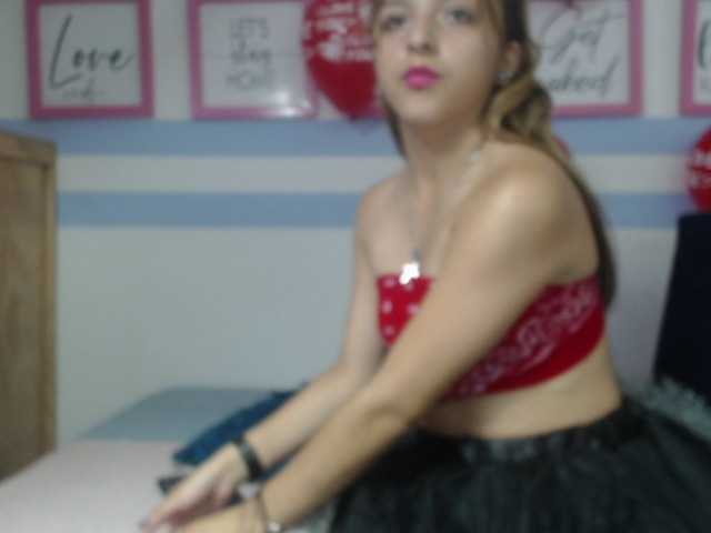 Live sex webcam photo for elisa-cifuent #272409935