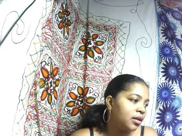 Live sex webcam photo for elisah #287571851