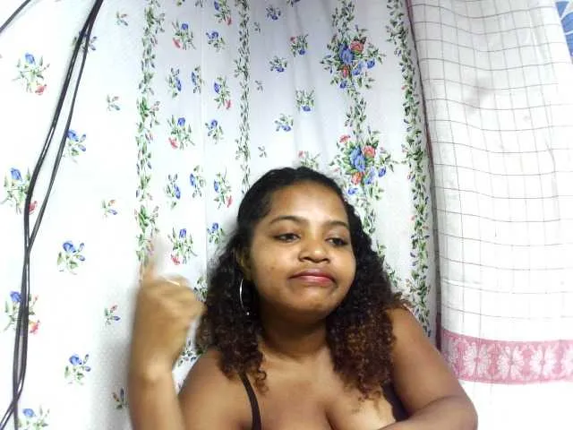 Live sex webcam photo for elisah #289320843