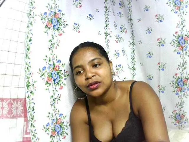 Live sex webcam photo for elisah #289538138