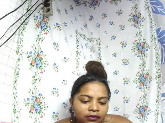 Live sex webcam photo for elisah #289609642