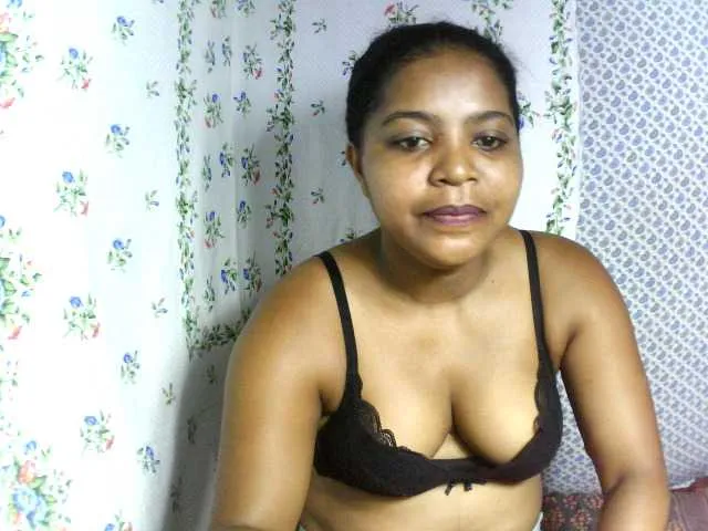 Live sex webcam photo for elisah #290377936