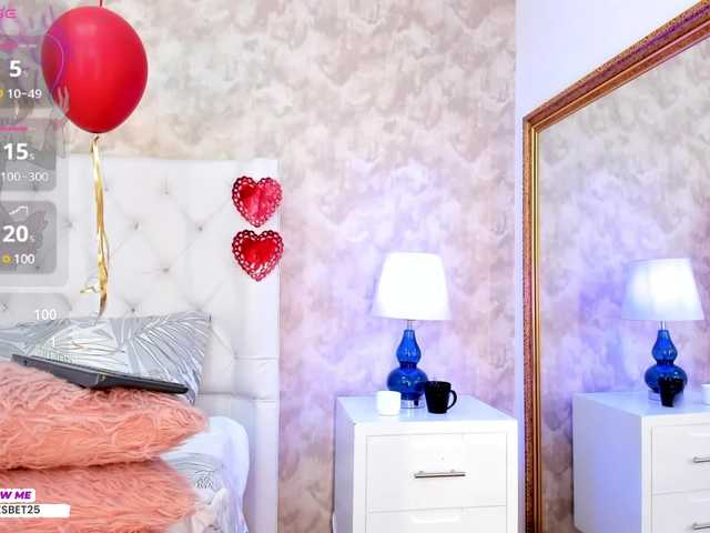 Live sex webcam photo for elizabettaylor #290575947