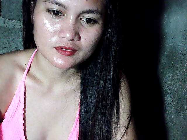 Live sex webcam photo for ella-pinay24 #275465441