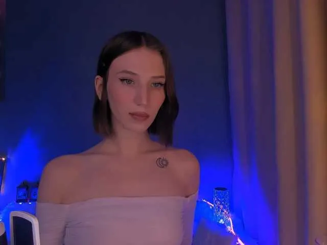 Live sex webcam photo for ellaamber #290296065