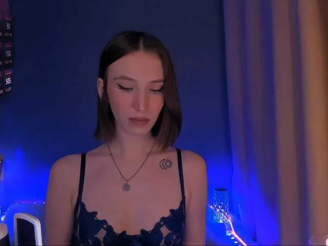 Live sex webcam photo for ellaamber #290385646