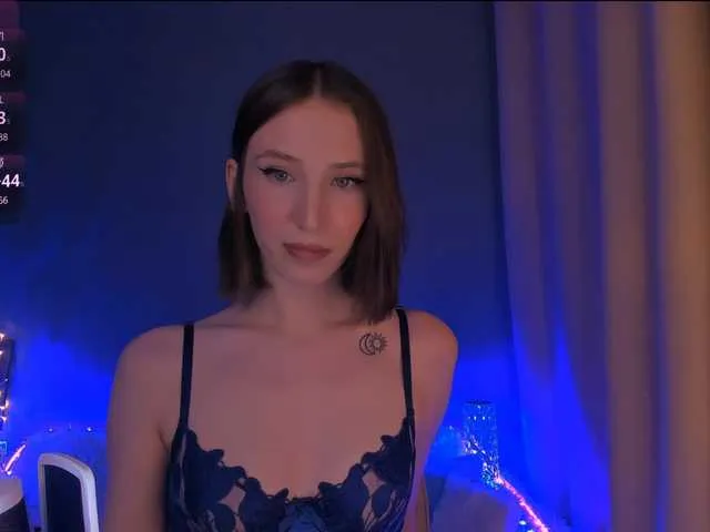 Live sex webcam photo for ellaamber #290443694