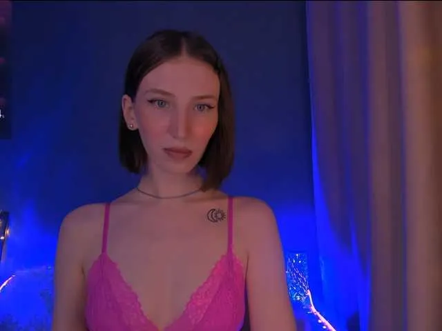 Live sex webcam photo for ellaamber #290658615