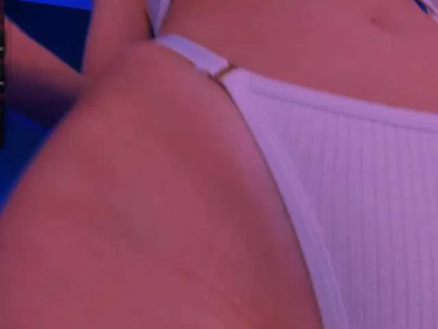 Live sex webcam photo for ellaamber #293579085