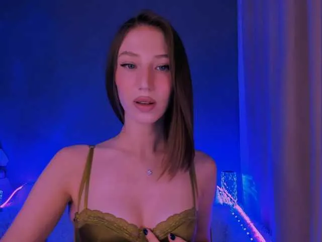 Live sex webcam photo for ellaamber #293621497