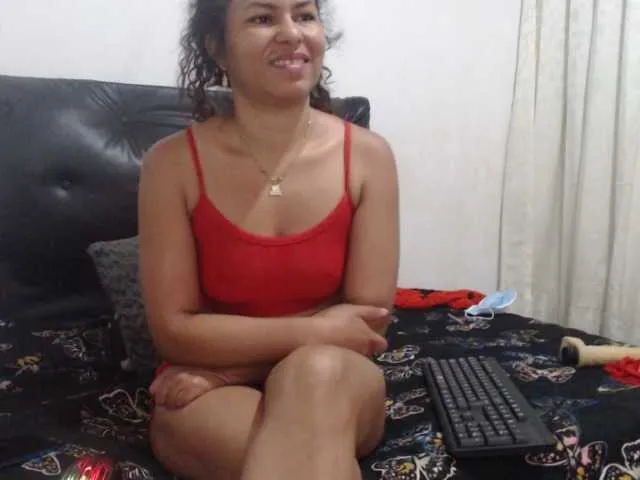 Live sex webcam photo for elleinx #271947080