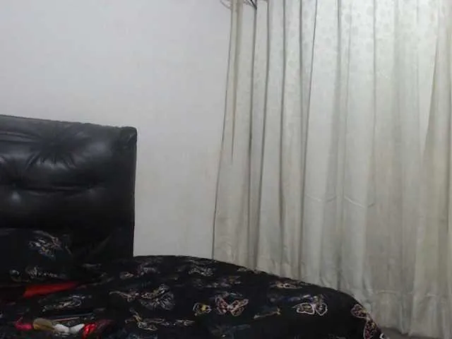 Live sex webcam photo for elleinx #272007924