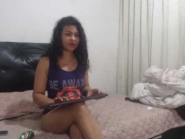 Live sex webcam photo for elleinx #273012221