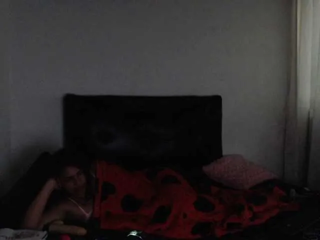 Live sex webcam photo for elleinx #273215696