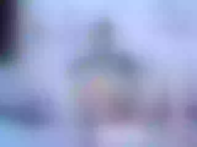 Live sex webcam photo for ellenb1 #277283753