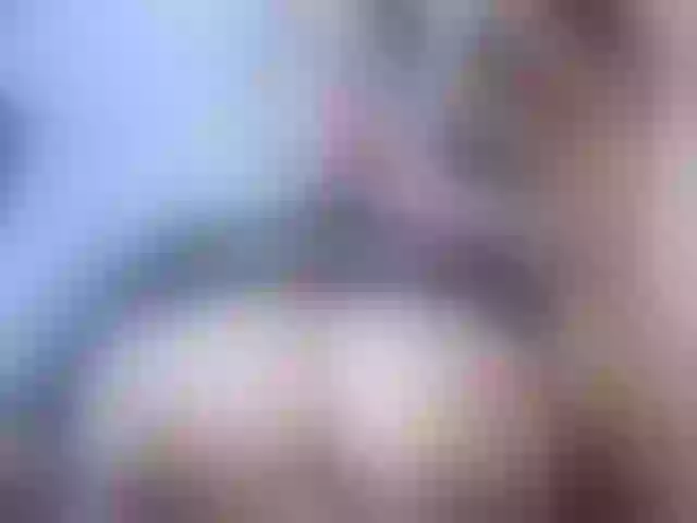 Live sex webcam photo for ellenb1 #277286480