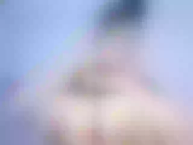 Live sex webcam photo for ellenb1 #277633217
