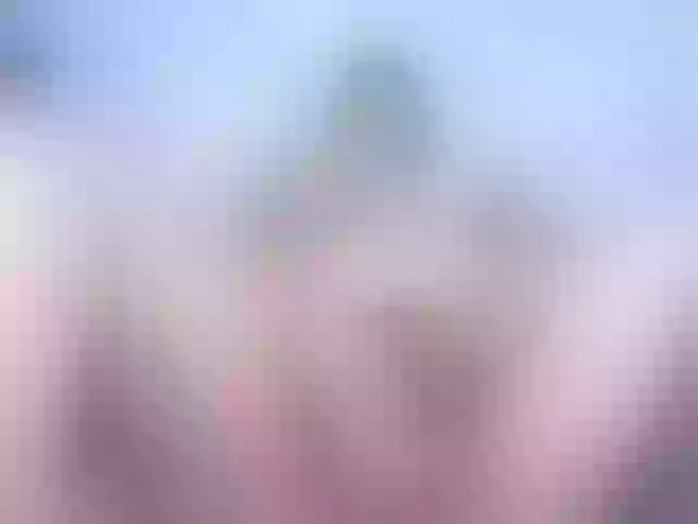 Live sex webcam photo for ellenb1 #277639576