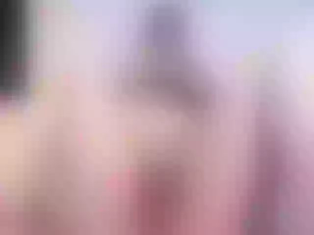 Live sex webcam photo for ellenb1 #277792643