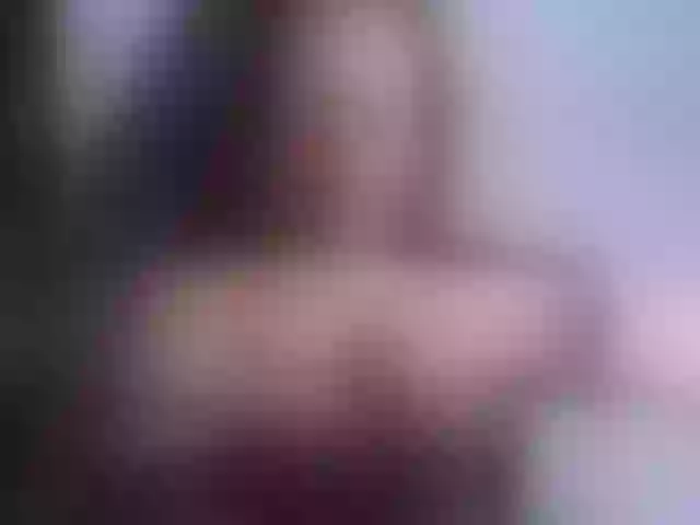 Live sex webcam photo for ellenb1 #277914369