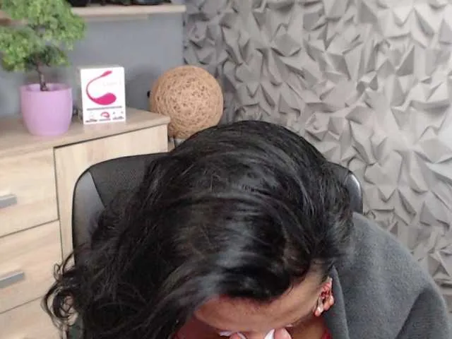 Live sex webcam photo for ellenheart #275021178