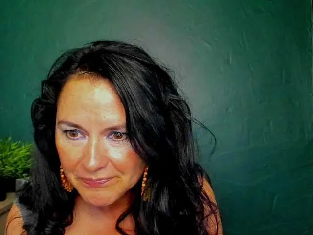 Live sex webcam photo for ellenheart #275739596