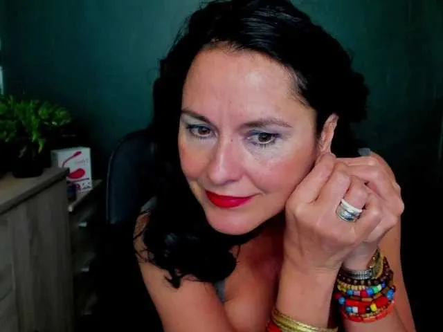 Live sex webcam photo for ellenheart #275741190