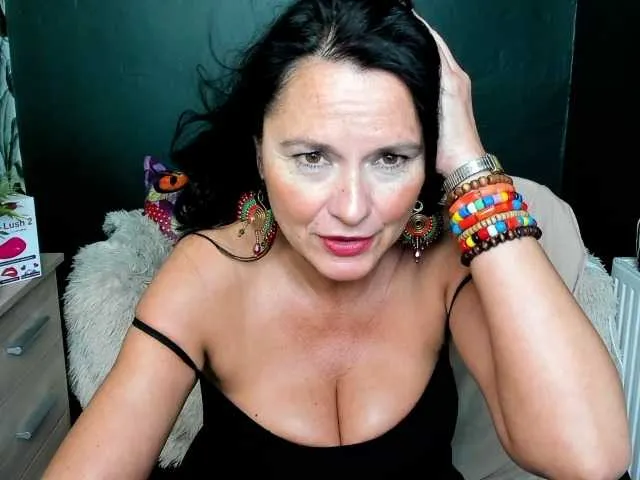 Live sex webcam photo for ellenheart #276259897