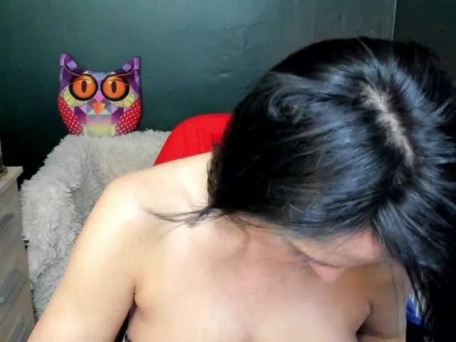 Live sex webcam photo for ellenheart #277675320