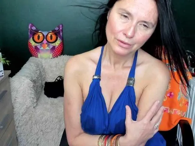 Live sex webcam photo for ellenheart #277866376