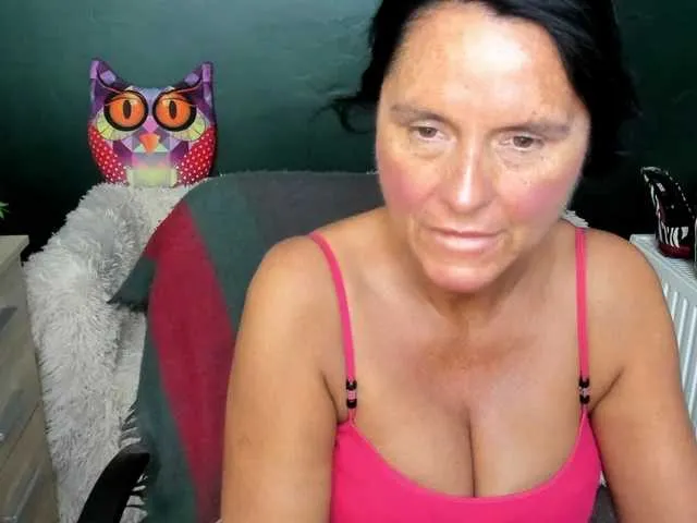 Live sex webcam photo for ellenheart #278305048