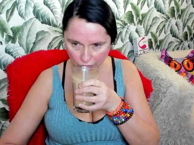 Live sex webcam photo for ellenheart #290610998