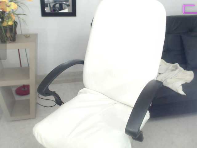 Live sex webcam photo for elly-willis #291403512