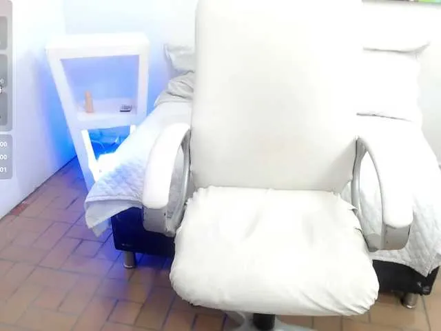 Live sex webcam photo for elly-willis #292344221