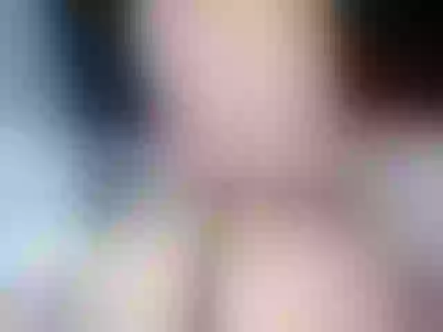 Live sex webcam photo for emiily-69 #278135344