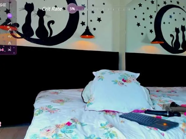 Live sex webcam photo for emiily-69 #278254749